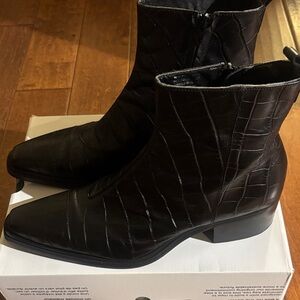 Aldo Black Textured Leather Boots